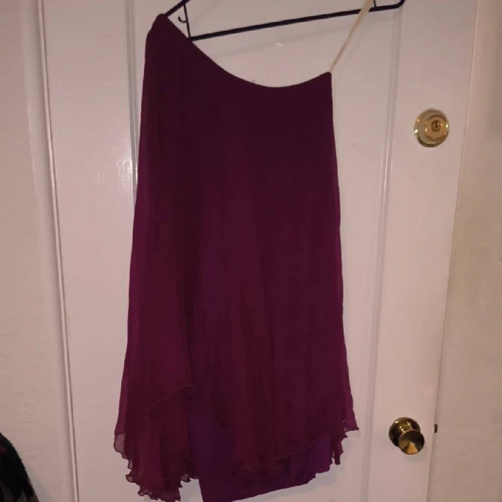 NWT Analili | One Shoulder Dress in Deep Purple - Picture 6 of 6